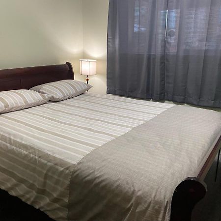 1 Bedroom Suite In Langford. Victoria Luaran gambar