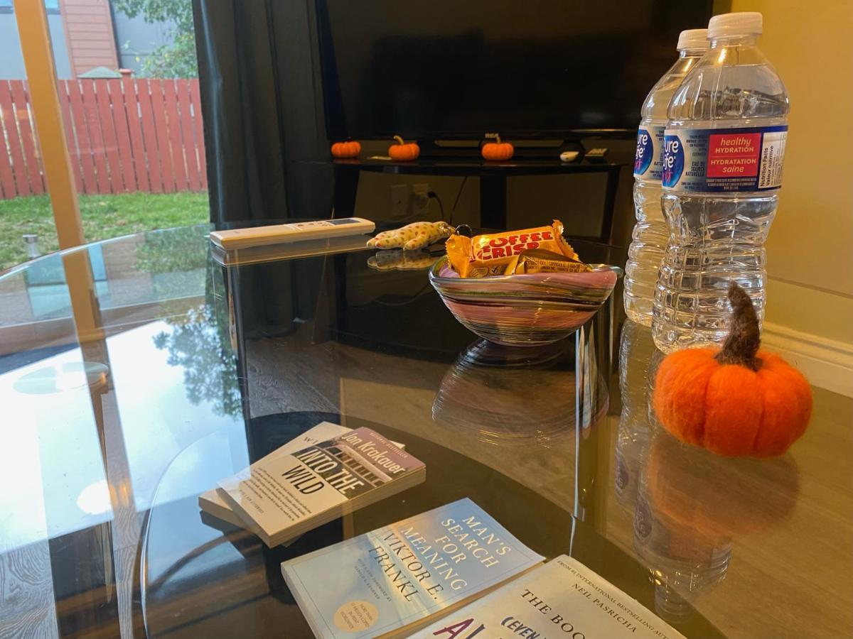 1 Bedroom Suite In Langford. Victoria Luaran gambar